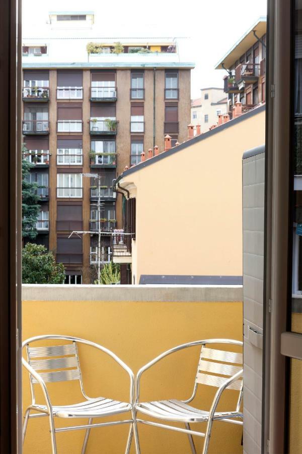 Bright House In Milan Apartment Exterior photo