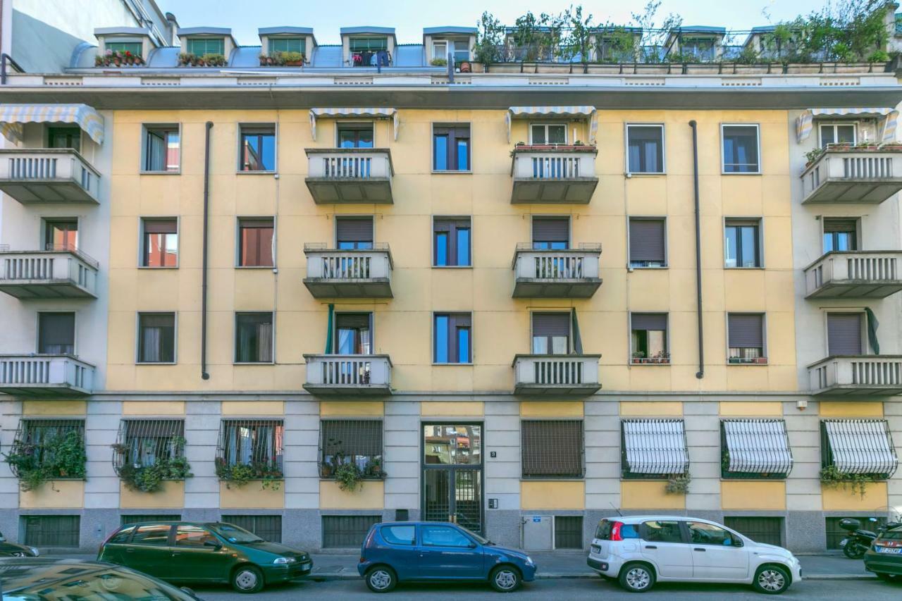 Bright House In Milan Apartment Exterior photo